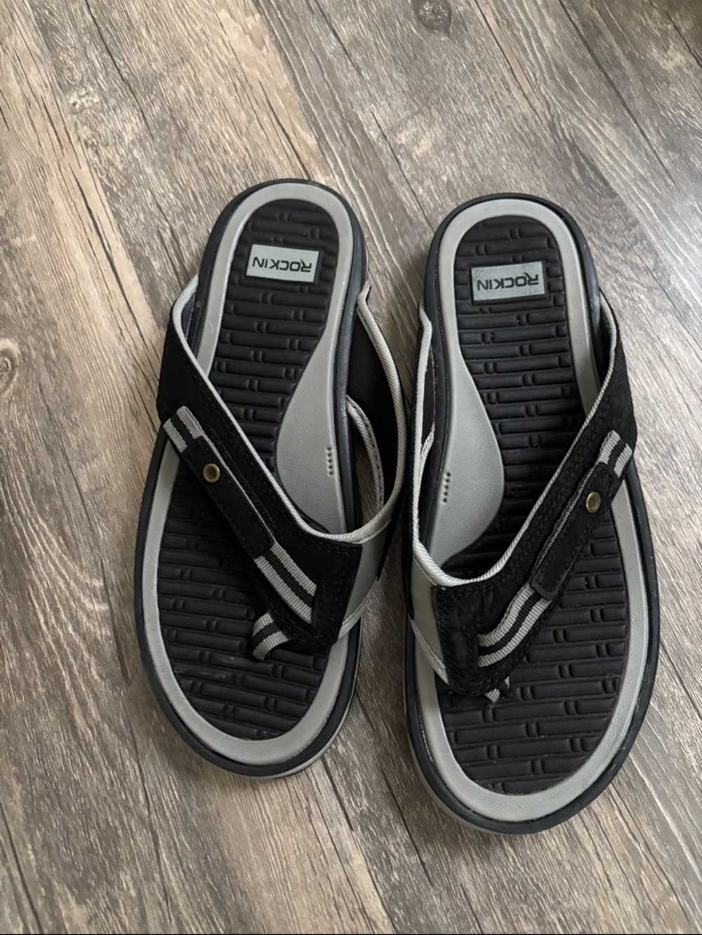 Rockin Men's Black & Gray Comfort Flip-Flops